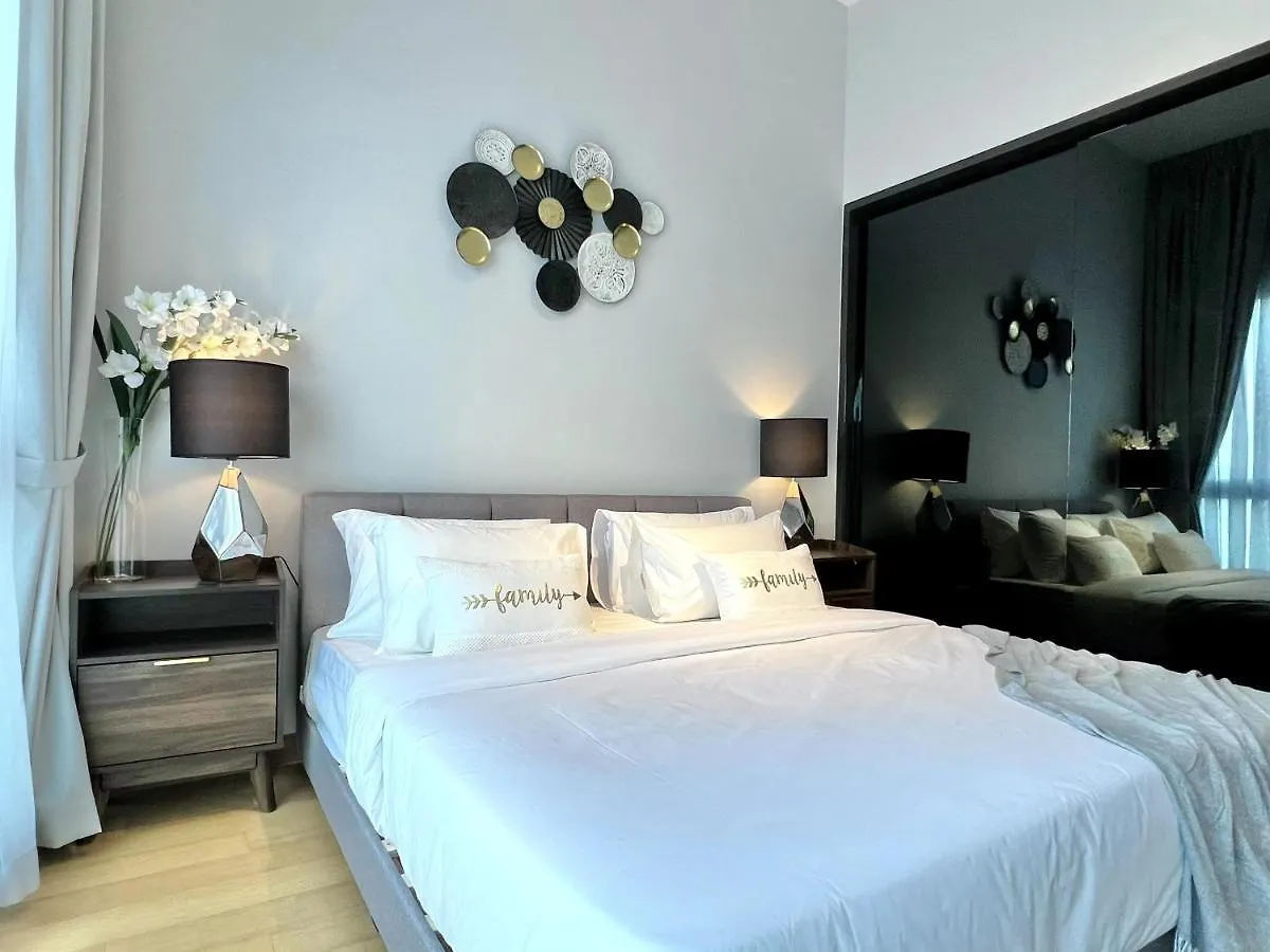 Апарт-отель The Luxe By Infinitum Suites Куала-Лумпур