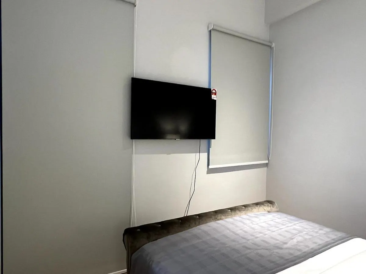 The Luxe By Infinitum Suites Куала-Лумпур 0*,